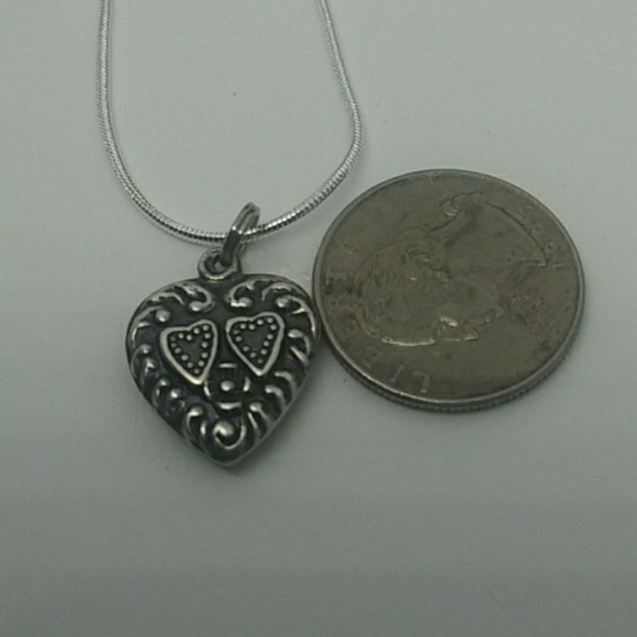 Sterling necklace and heart pendant - Picture 3 of 3